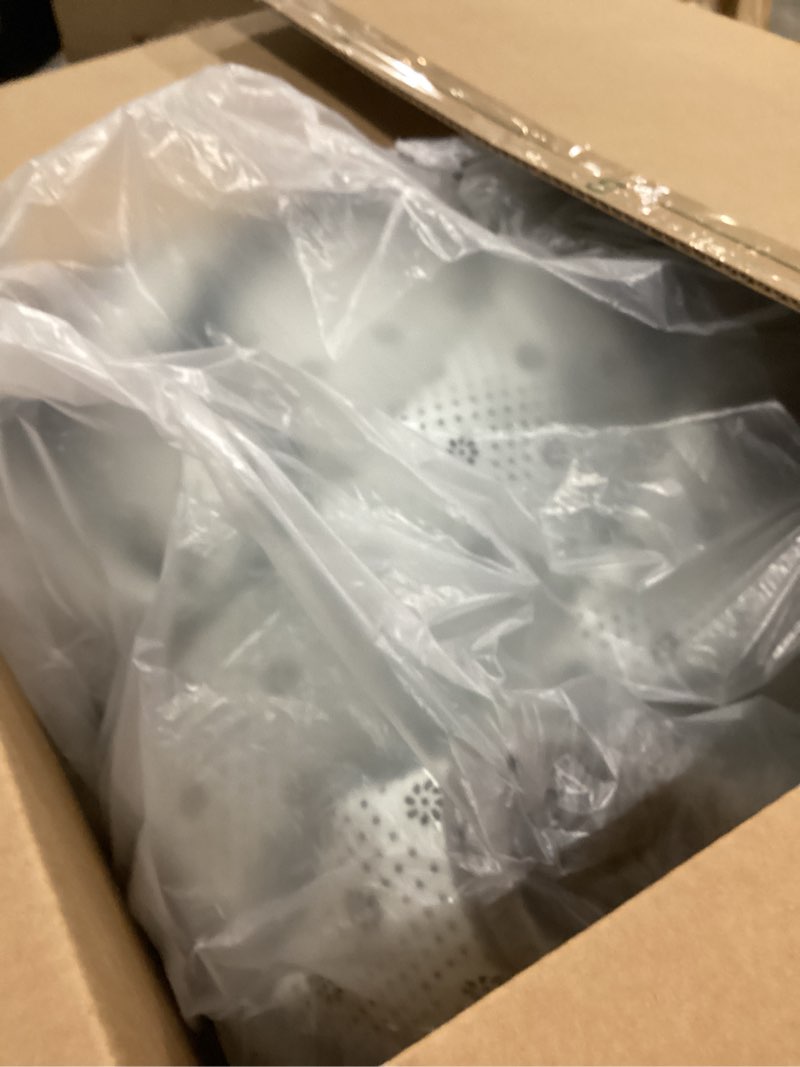 Condition photo showing Good Condition for 5X8 Ultra Soft Rug for Living Room, 5X8 Fluffy Shag Area Rug for Bedroom, Modern Shaggy Carpets Fuzzy Rug for Teens Dorm Nursery Home Decor Aesthetic, Upgrade Anti-Skid Durable, Grey Grey 5' x 8' (Rectangular)