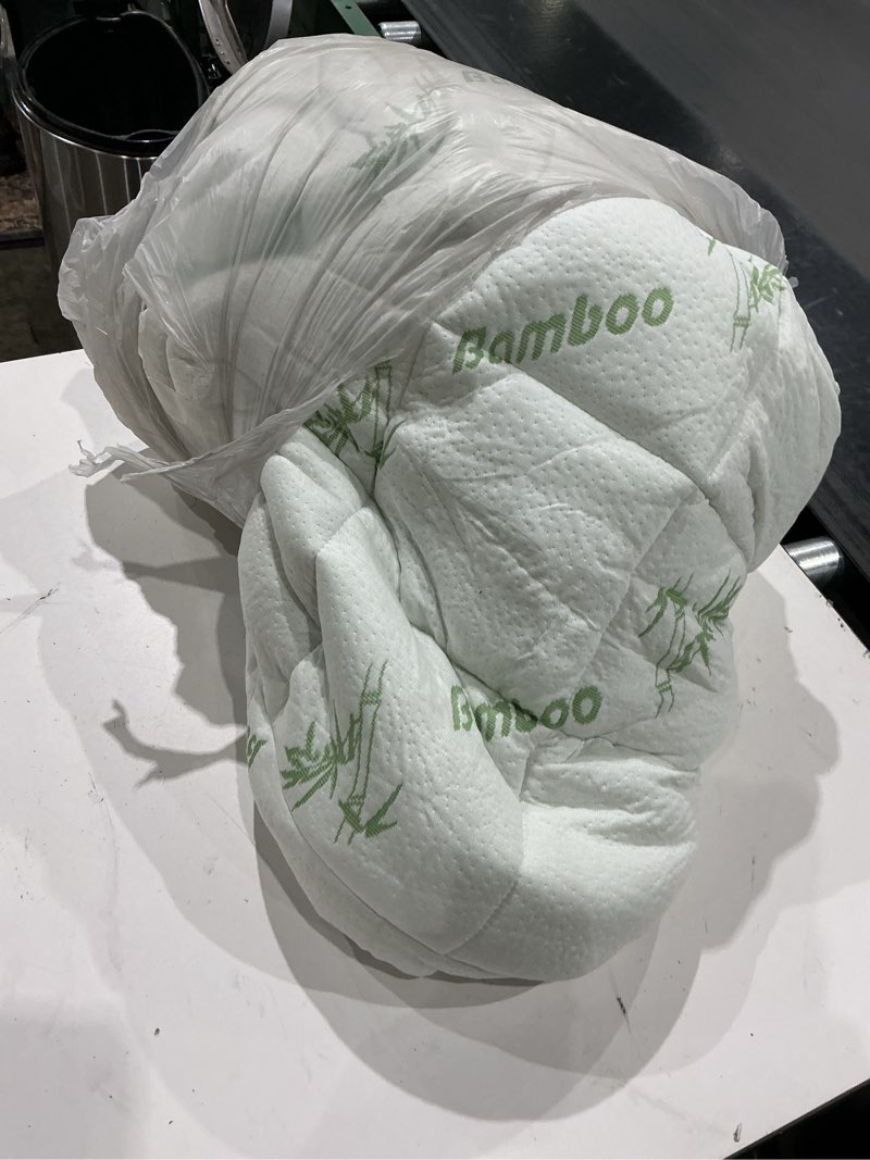 Condition photo showing Good Condition for extra thick mattress topper full size, waterproof soft viscose derived from bamboo, pillow top mattress pad, mattress cover 1000gsm filling with deep pocket for back pain relief