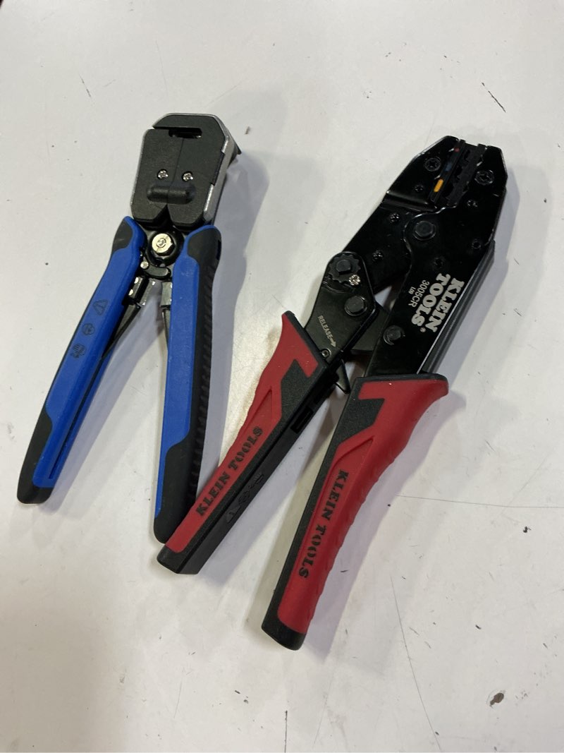 Condition photo showing Good Condition for klein tools 80013 wire stripper / ratcheting crimper, electrical crimping tool kit with automatic wire stripper and ratcheting insulated terminal crimper, 2-piece
