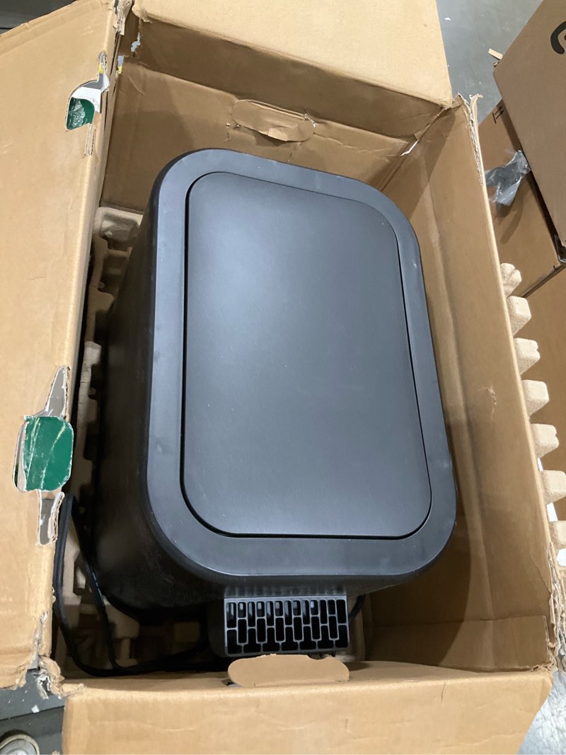 Condition photo showing Good Condition for Cuisinart CompactMax™ 8-Qt Basket Air Fryer, AIR-210