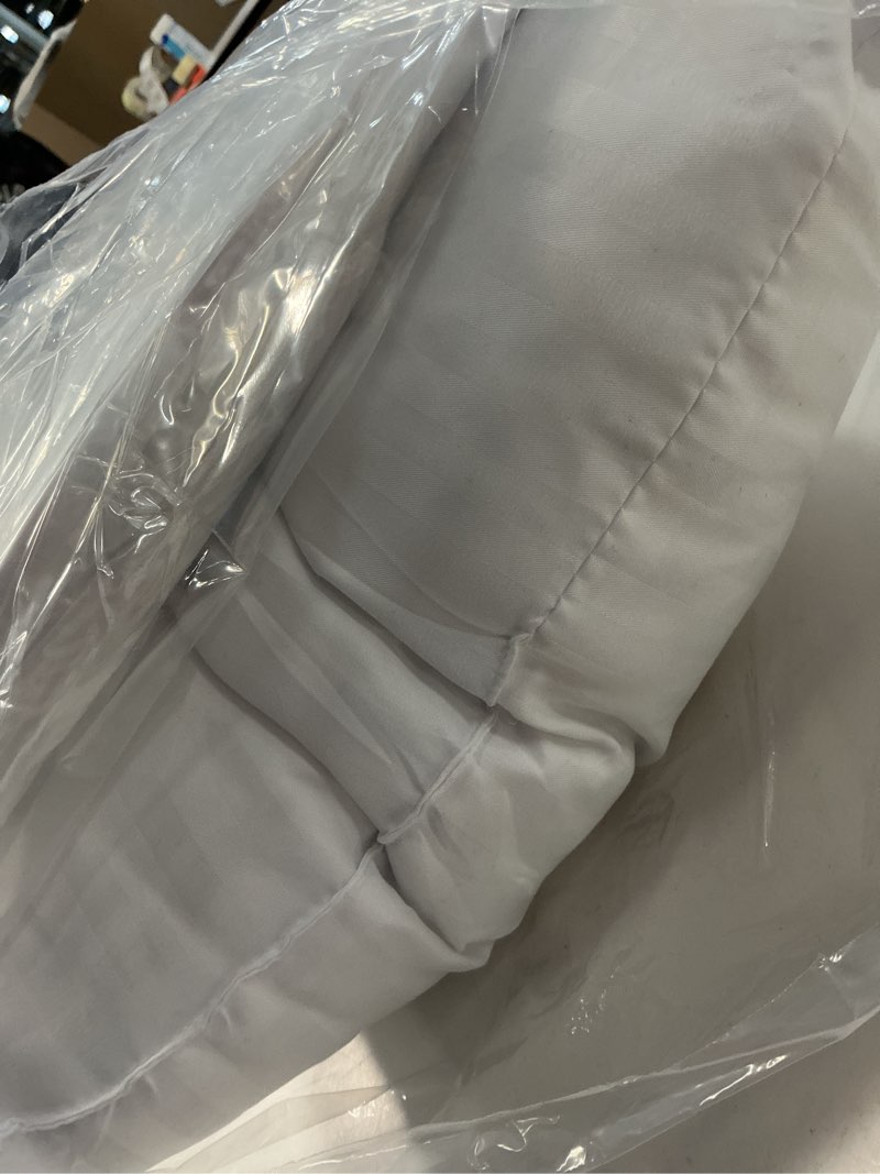 Condition photo showing Good Condition for eiue hotel collection bed pillows for sleeping 2 pack queen size?pillows for side and back sleepers,super soft down alternative microfiber filled pillows,20 x 30 inches white queen (pack of 2)