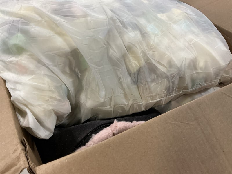 Condition photo showing Good Condition for bedsure comfyfleece™ cute dog bed for small medium dogs - washable furry puppy beds, rectangle orthopedic corduroy fleece pet beds with removable zipper cover, 25x21x7inches, blush pink 25.0"l x 21.0"w x 7.0"th blush pink