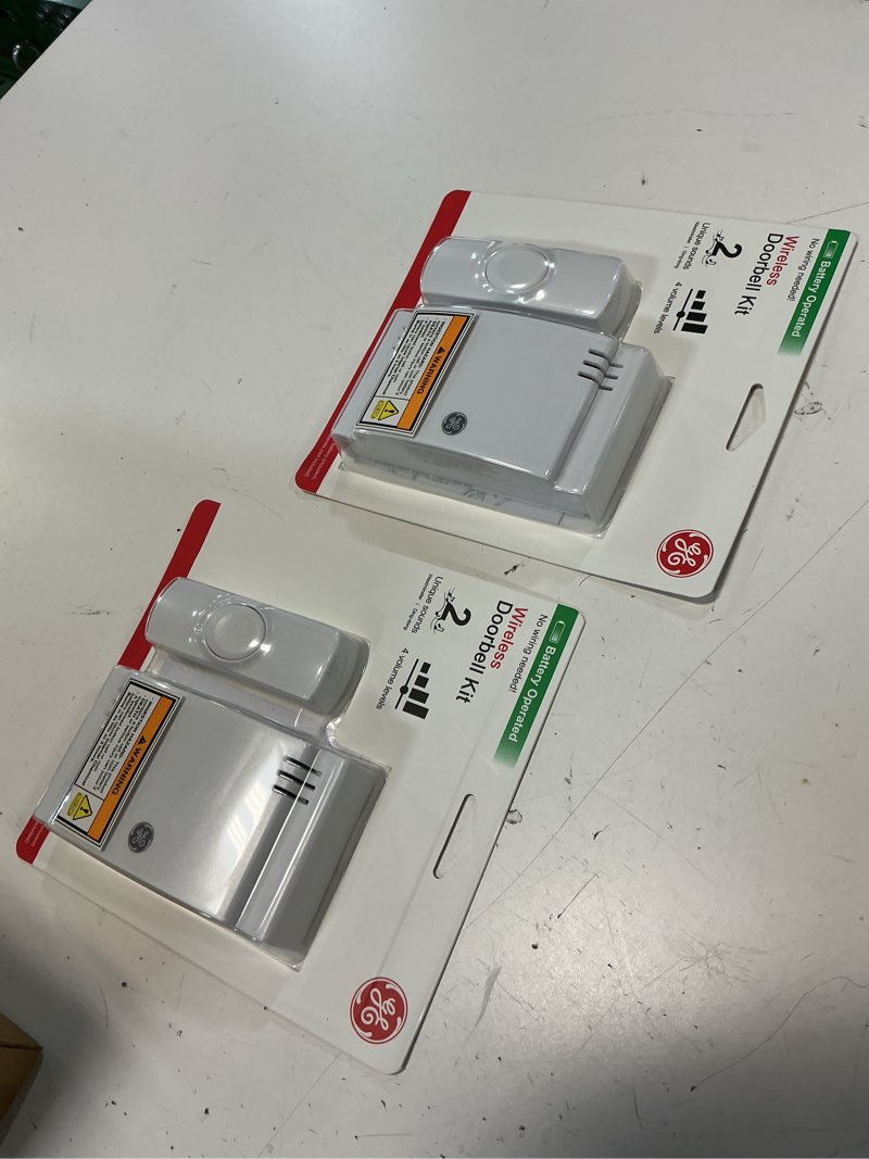 Condition photo showing New/Like New for ge wireless door chime with one push button (4  pack), 19247