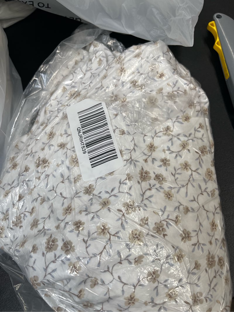 Condition photo showing Good Condition for classic organic percale floral sham set, king, toffee florette