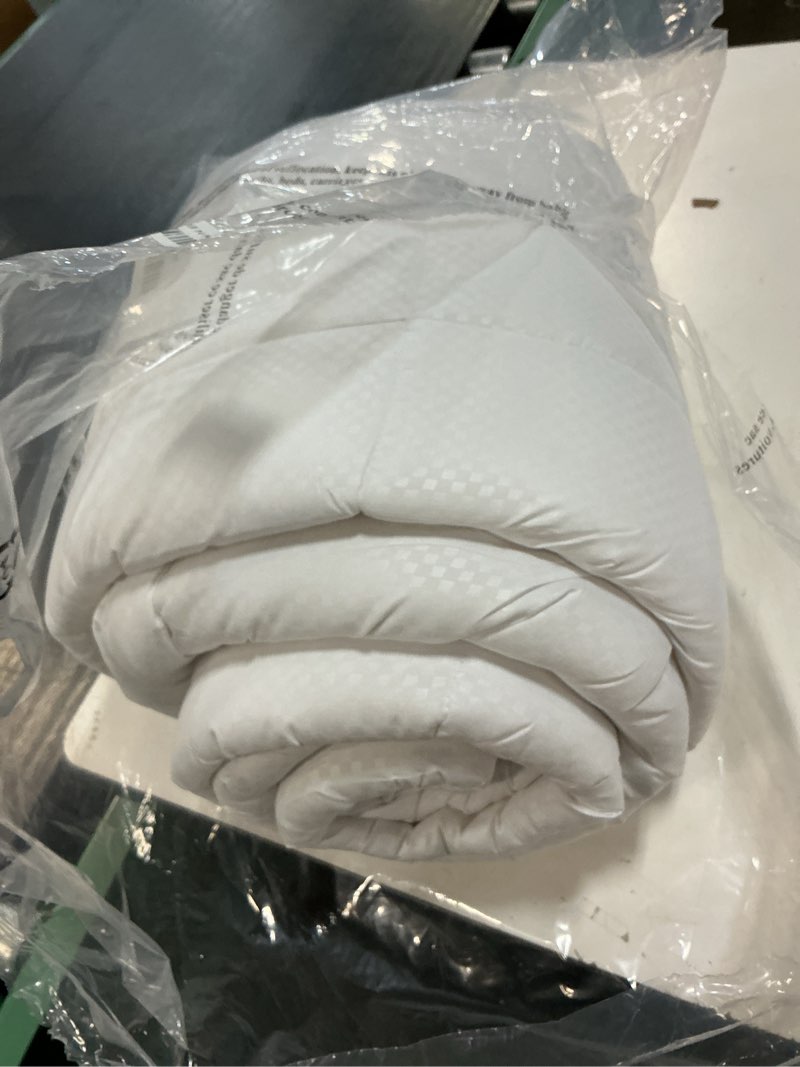 Condition photo showing As Is for matbeby full size mattress pad - cooling breathable mattress topper, quilted fitted mattress protector, pillow top mattress cover with 8-21" deep pocket, soft, machine washable, white, 54x75 inches white - checkered full