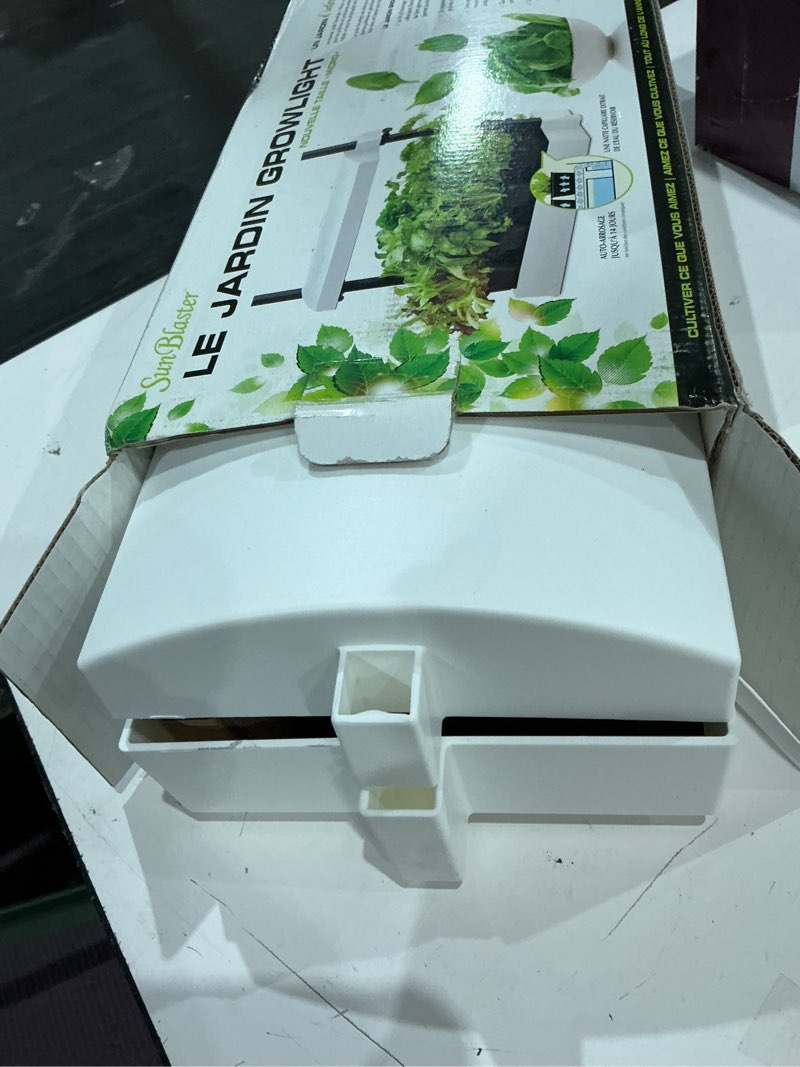 Condition photo showing Good Condition for sunblaster growlight t5ho growlight microwhite