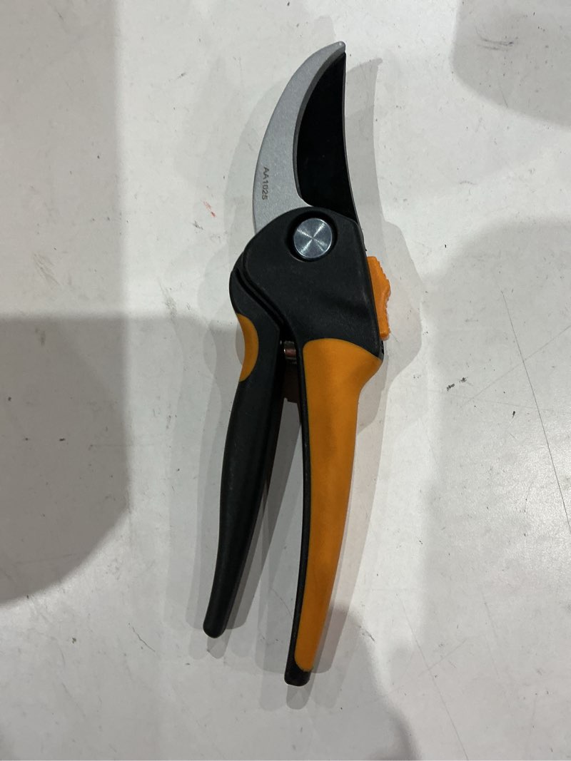 Condition photo showing As Is for fiskars large softgrip steel bypass hand pruner with standard handle