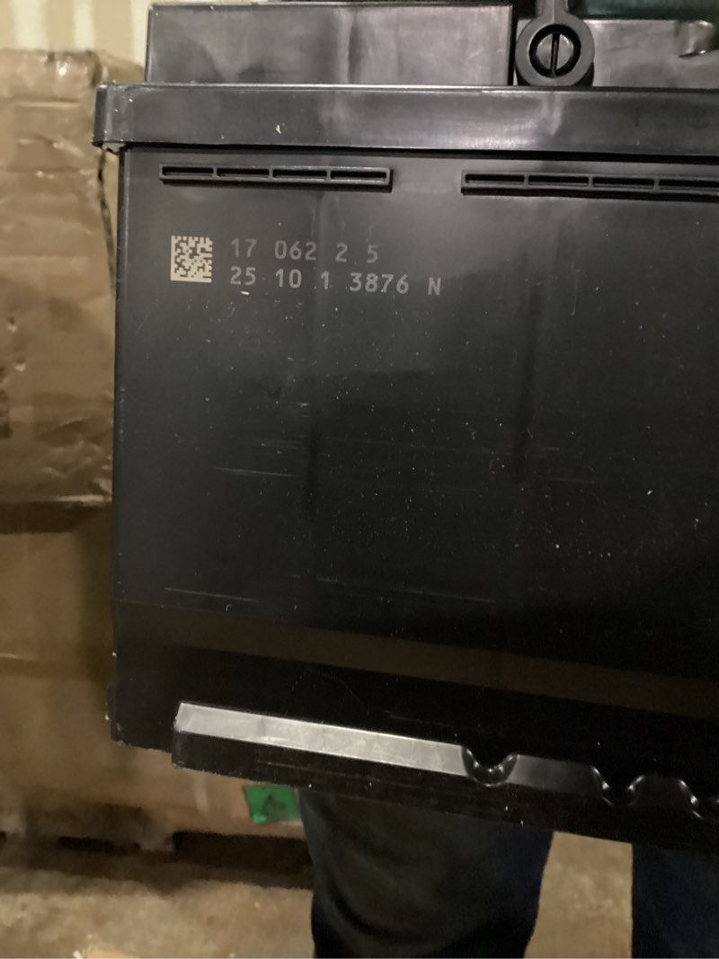 Condition photo showing New/Like New for acdelco gold 94ragm (88864542) 36 month warranty agm bci group 94r battery battery pack of 1