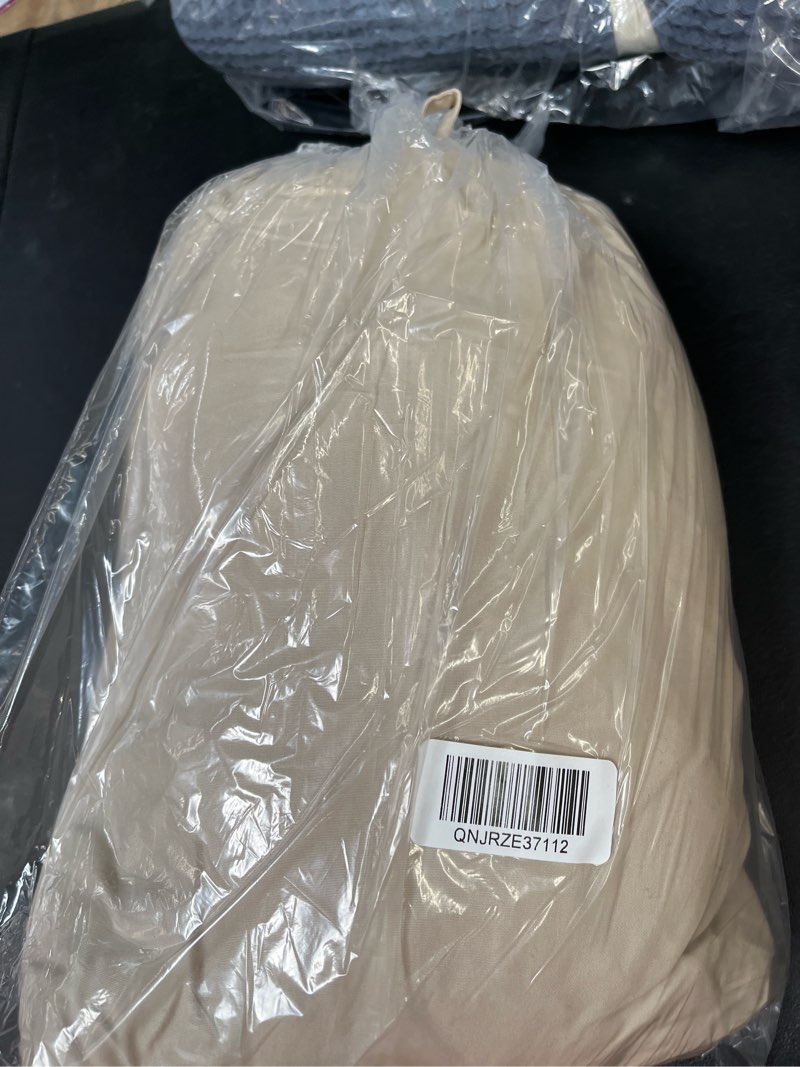 Condition photo showing Good Condition for classic organic percale sheet set, twin, toffee