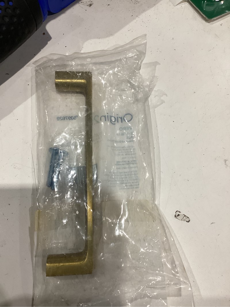 Condition photo showing Good Condition for origin 21 vero 5-1/16-in , 128mm center to center brushed gold rectangular bar