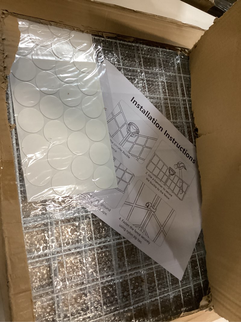 Condition photo showing Good Condition for 8 Pieces Christmas Tree Fences, 50 * 75Cm/19 * 29Inch Mini Metal Christmas Fence Panels for Protecting The Tree from Pets and Puppy Dogs, White White Christmas Tree Fence