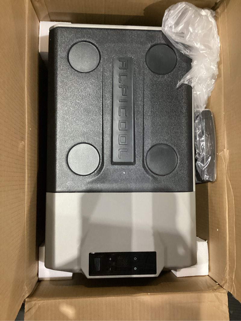 Condition photo showing Good Condition for alpicool portable refrigerator