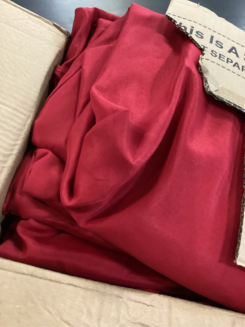 Condition photo showing Good Condition for 6-Pack Red Round Tablecloths, 120 Inches, Stain-Resistant Polyester for 5-6 Ft Round Tables - Washable Table Covers for Weddings, Banquets, Birthday Parties, Events Red 120 In, 6 Pack