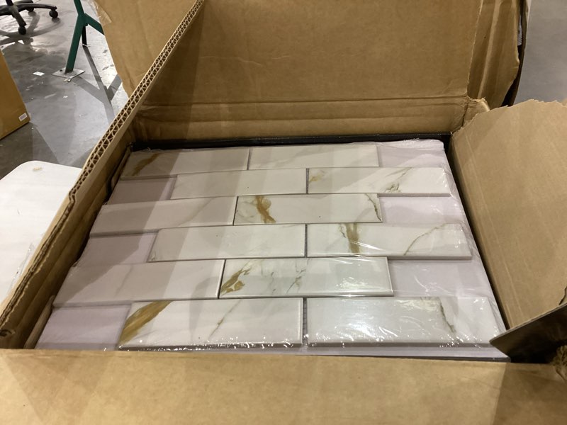 MSI Calacatta Gold Matte Porcelain Mosaic Tile, 12 in. x 12 in. Mesh-Mounted, for Kitchen Backsplash