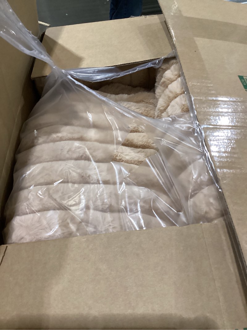 Bedsure Cute Cat Couch for Pets - Fluffy Small Dog Sofa with Premium Soft Corduroy Fleece, Pet Sofa 