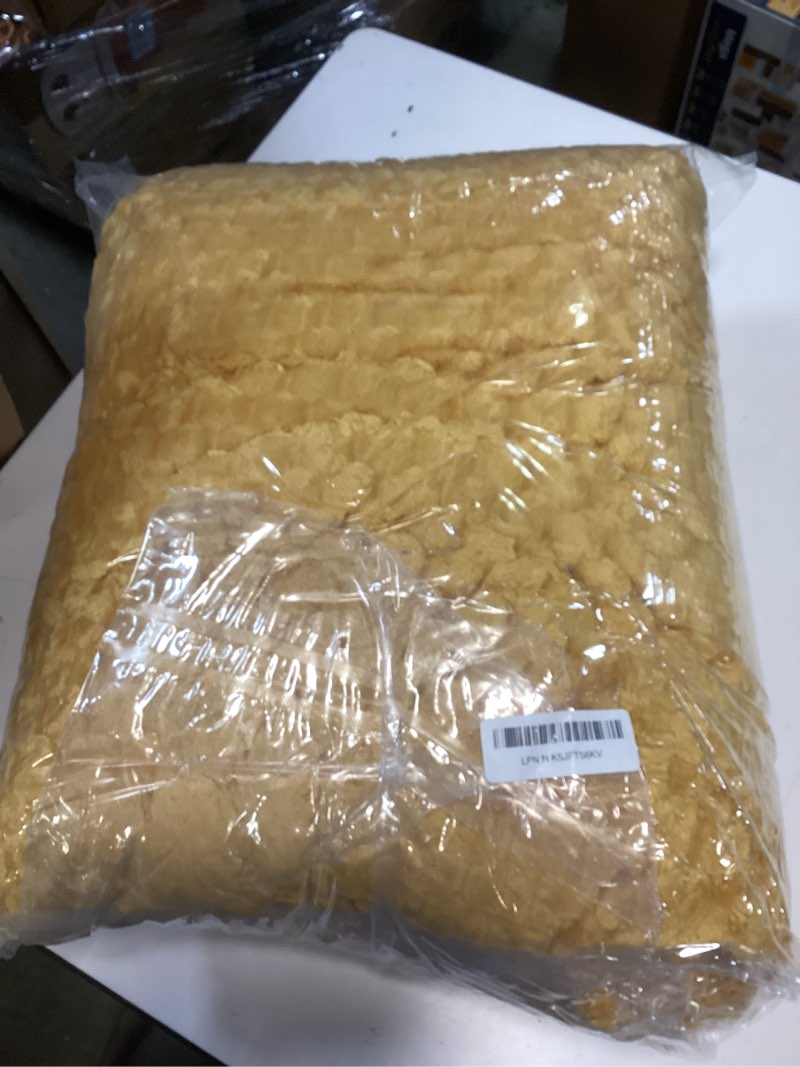 Condition photo showing Good Condition for BEDELITE Fluffy Queen Comforter Set - Yellow Fleece Soft Comforter for Queen Size Bed, Luxury Warm Bedding Set for Winter, Fuzzy Bed Set 3 Pieces (1 Comforter, 2 Pillowcases) Yellow Queen(88"x88")