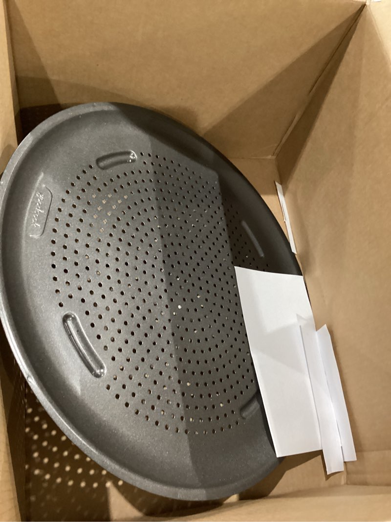 Condition photo showing Good Condition for GoodCook AirPerfect Insulated Nonstick Carbon Steel Pizza Pan with Cutting Guides, Perforated Nonstick Pizza Pan, 15.75-Inch, Gray Gray 16-Inch