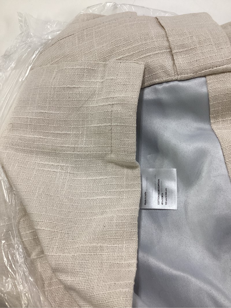 Condition photo showing Good Condition for Untitled Item