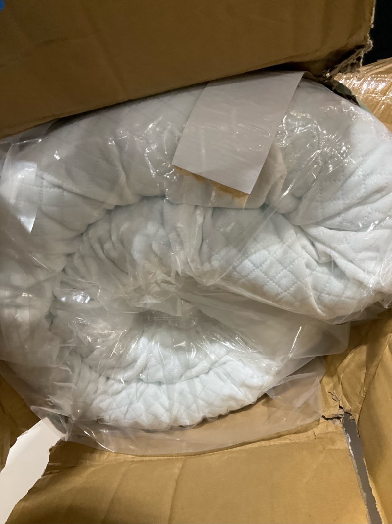 Condition photo showing Good Condition for mattress topper