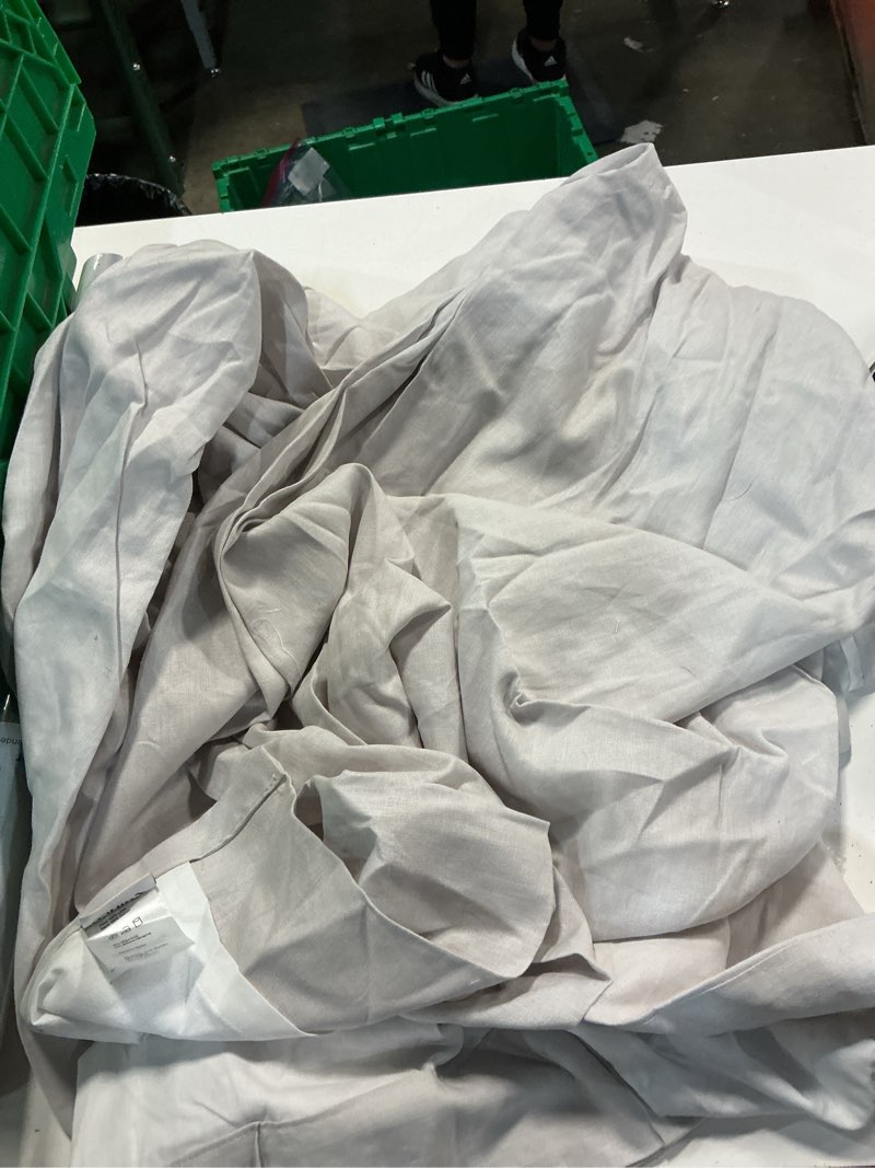 Condition photo showing Good Condition for quince european linen curtian 48”x96” in grey