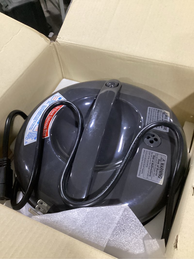 Condition photo showing Good Condition for zojirushi 1.8-liter rice cooker and warmer (metallic gray) metallic gray 10-cup cooker and warmer
