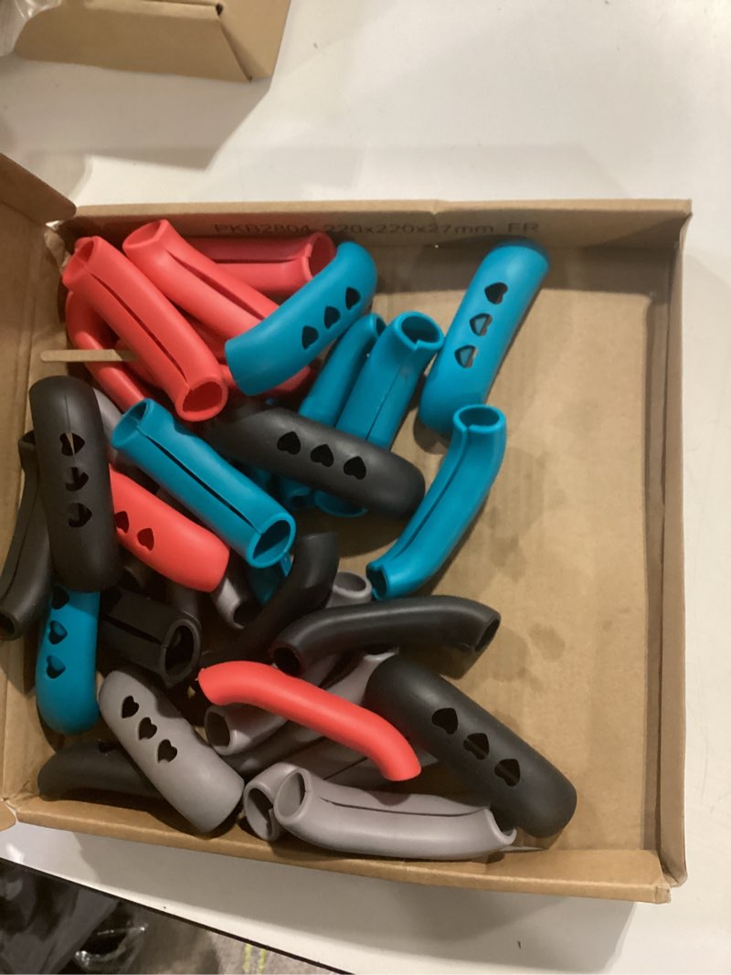 Condition photo showing Good Condition for m meterxity 8-pack silicone assist handle holder grip, heat resistant non-slip pot grip hot handle sleeve for frying cast iron skillet [4 colors] 8 gray, black, red, blue
