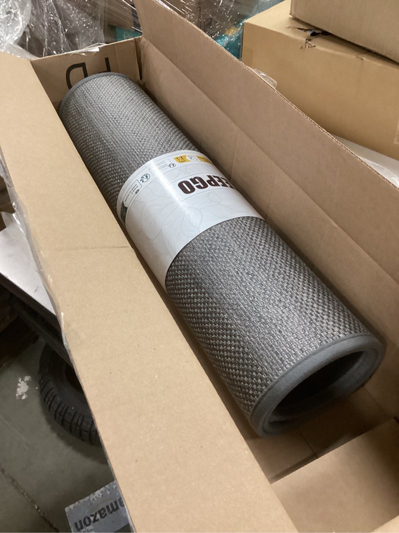 Condition photo showing Good Condition for LEKEEPGO Door Mat 24"x36", Non Slip Door Mat Indoor Entrance, Rubber Backing Front Indoor Door mat Washable Absorbent Low-Profile Entryway Entry Resist Dirt Inside Door Mats, Light Grey 2' x 3' (Rectangular) Light Grey