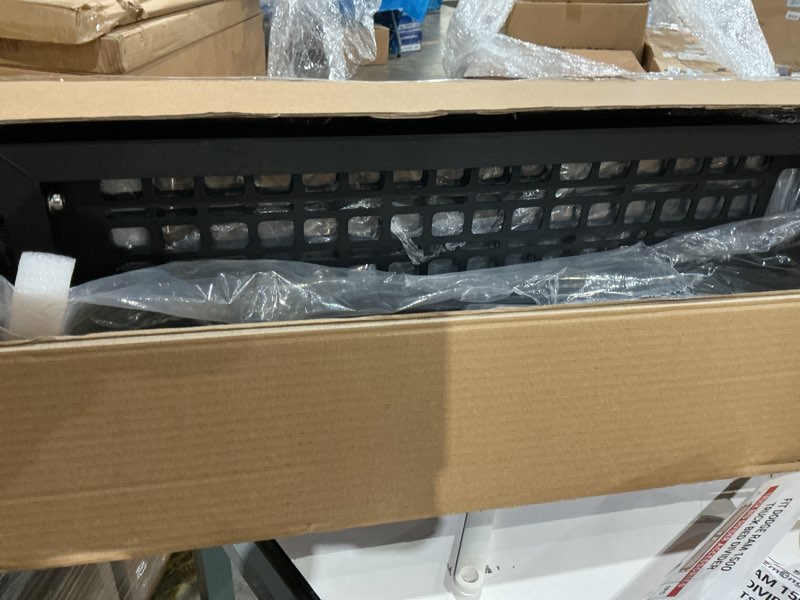 Condition photo showing Good Condition for truck bed divider