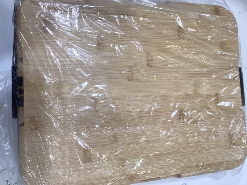 Condition photo showing Good Condition for charcuterie board