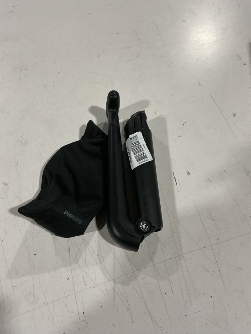 Condition photo showing As Is for philips norelco body groomer 7000 series, men's whole body groomer, contour-following 2d flexing head, triple protect shave system & intimate body hair trimmer, 100% showerproof, bg7480/50 1 pack- bg7480/50 black