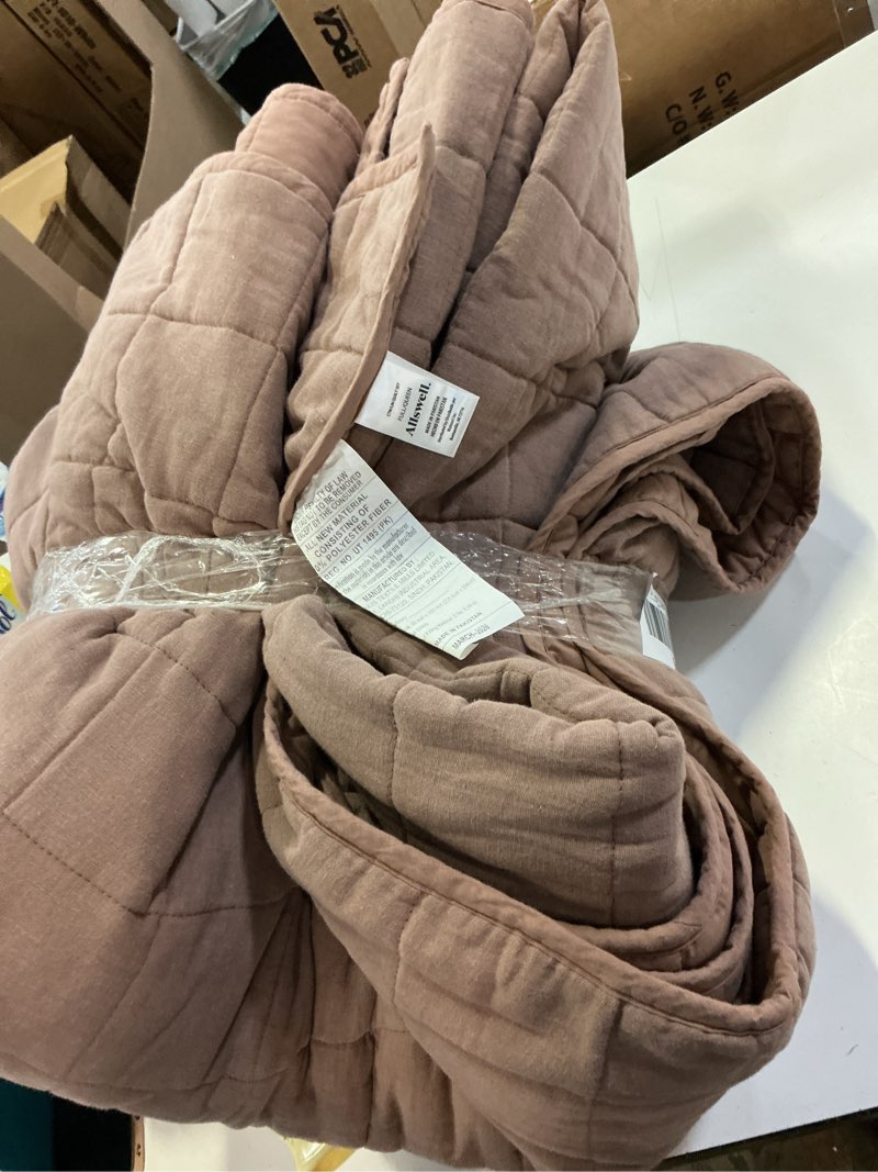 Condition photo showing As Is for european linen box quilt color: aloe size: full/queen 