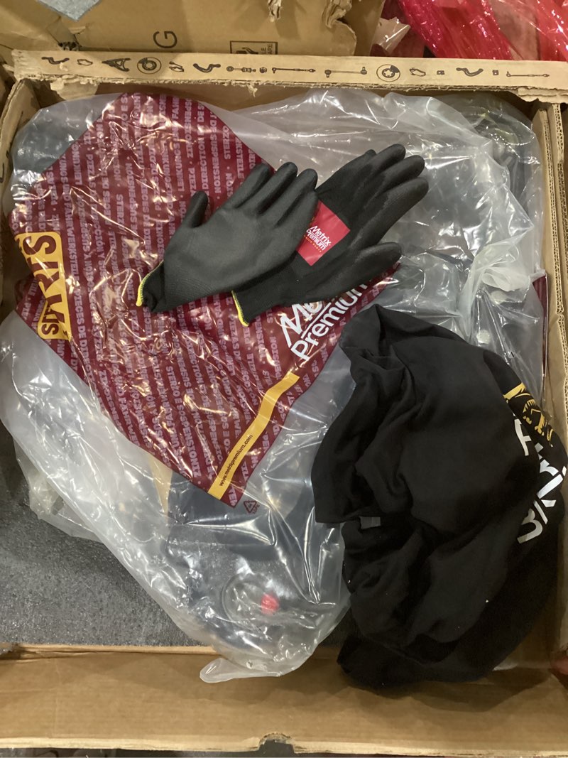 Condition photo showing New/Like New for Metrix Premium Chassis Parts - Front Left & Right Lower Control Arm w Ball Joint & Bushing Assembly Kit Fits 01-06 Chevrolet Silverado 3500, 99-00 GMC Sierra 2500 4WD, RK621356, RK621355