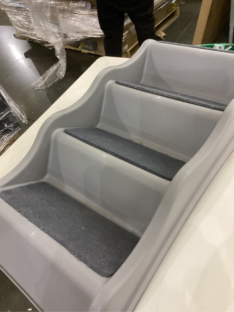 Condition photo showing As Is for Pet steps