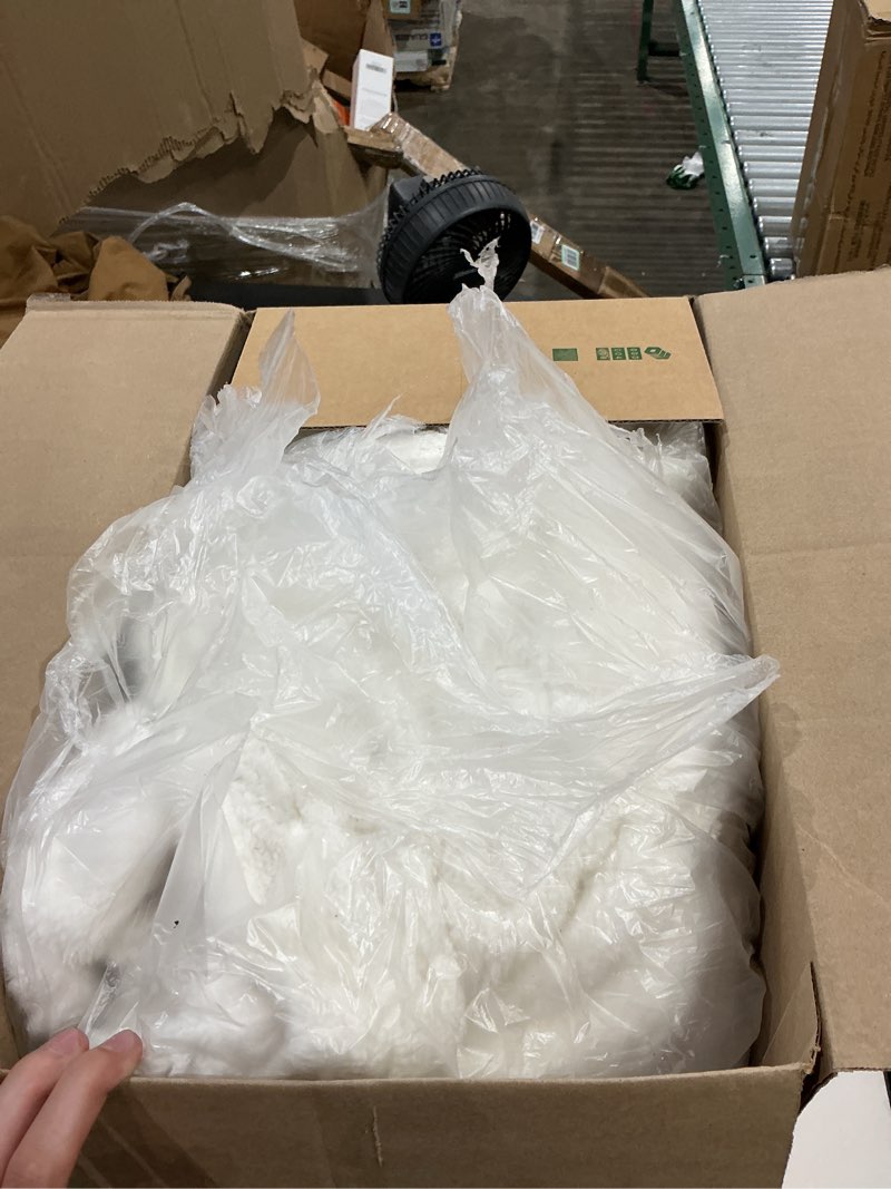 Condition photo showing New/Like New for oumuamua class of 2026 graduation party decorations - 200 pcs maroon graduation plates and napkins disposable dinnerware set for 2026 college high school grad party decorations, serve 50 maroon serve:50