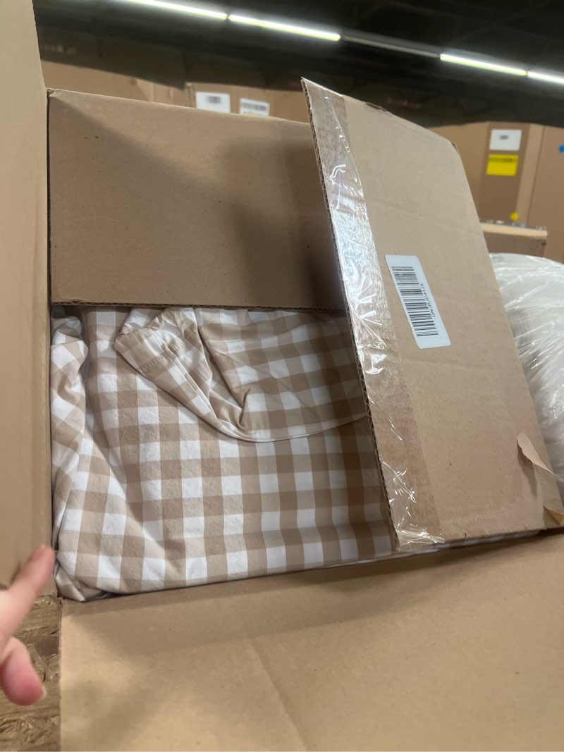 Condition photo showing Good Condition for classic organic percale gingham sheet set, king, cafe gingham