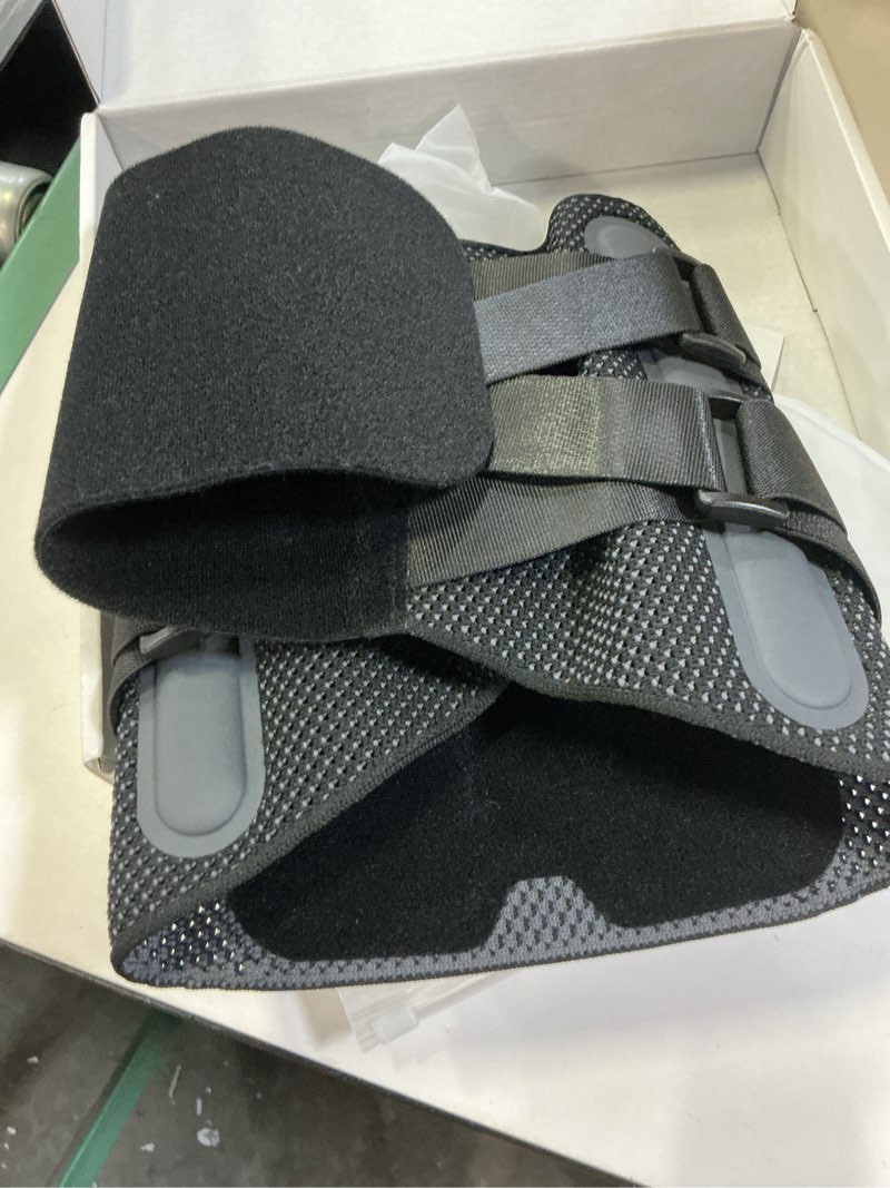 Condition photo showing New/Like New for neenca back brace for lower back pain relief with bionic support system, adjustable lumbar support belt for men & women with lumbar pad, soft breathable mesh for herniated disc, sciatica, scoliosis... small black-single