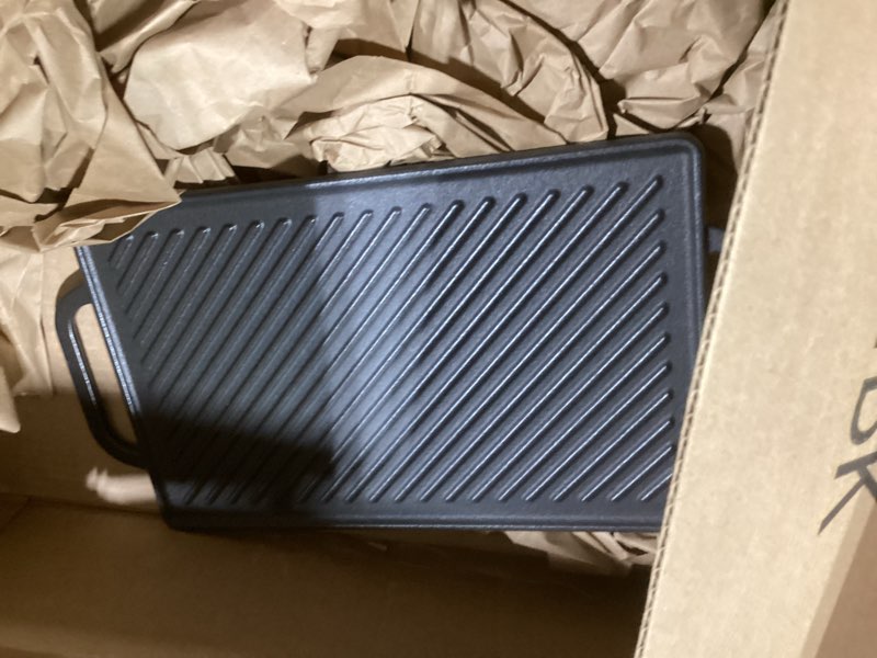 Condition photo showing Good Condition for Lodge Cast Iron Baking Pan