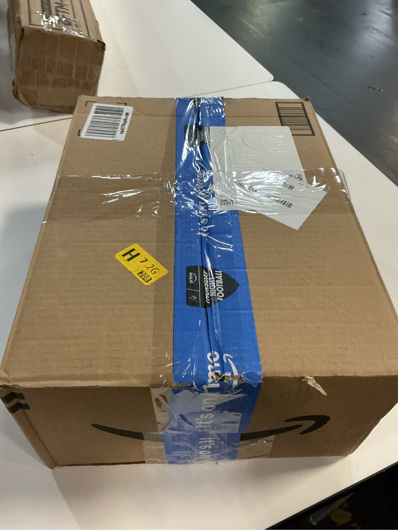 Condition photo showing Good Condition for JK Adams Williston Large Cutting Board with Groove, Thick Maple Wood Cutting Boards For Kitchen 16" x 12" x .75"