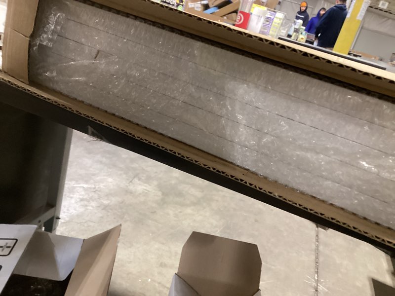 Condition photo showing Good Condition for upsimples 16x20 Picture Frame Set of 5, Display Pictures 11x14 with Mat or 16 x 20 Without, Wall Gallery Poster Frames, White White 16x20