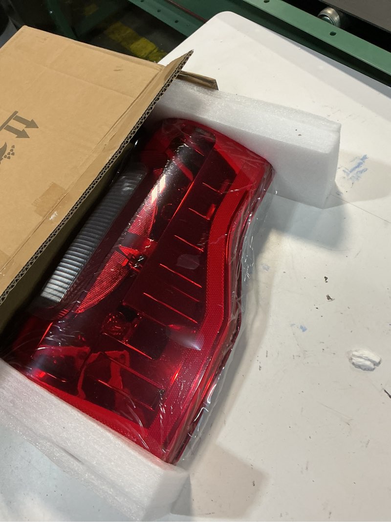 Condition photo showing New/Like New for Boine F250 F350 Tail Light Compatible With 2017 2018 2019 Ford F-250 F-350 Super Duty Left Driver Side Rear Light Brake Lamps HC3Z13405D HC3Z13404D