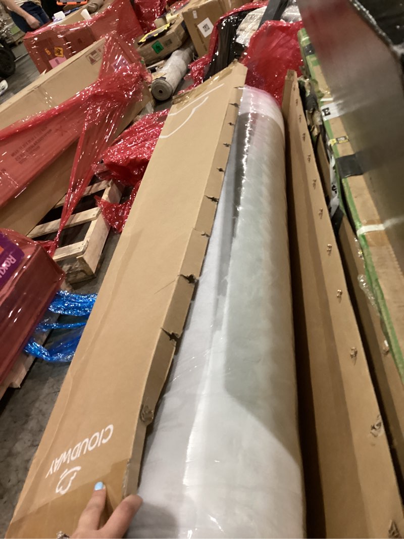 Condition photo showing New/Like New for queen mattress, 14 inch hybrid memory foam, reinforced edge support, zoned coils, pressure relief, no motion transfer (14 inch, queen)