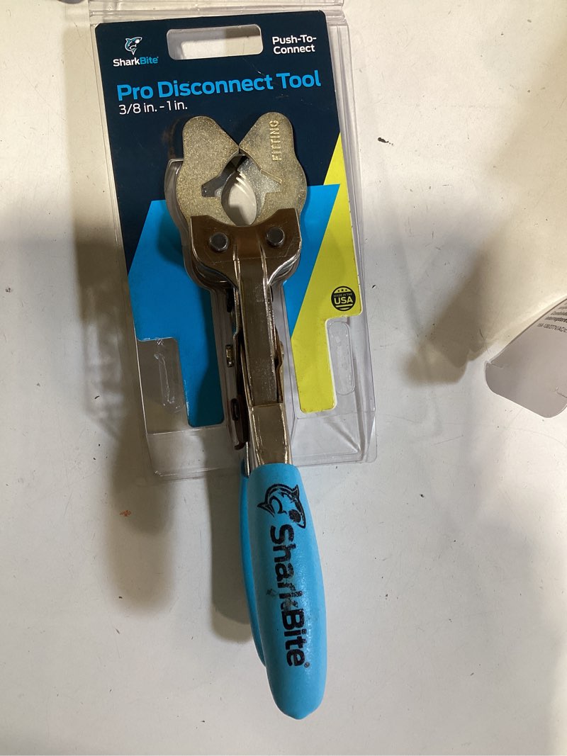 Condition photo showing Good Condition for sharkbite 3/8 inch to 1 inch pro push to connect disconnect tool, pex pipe, copper, cpvc, pe-rt, hdpe, prod3810