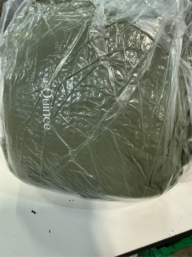Condition photo showing New/Like New for organic luxe honeycomb duvet cover set, full/queen, olive