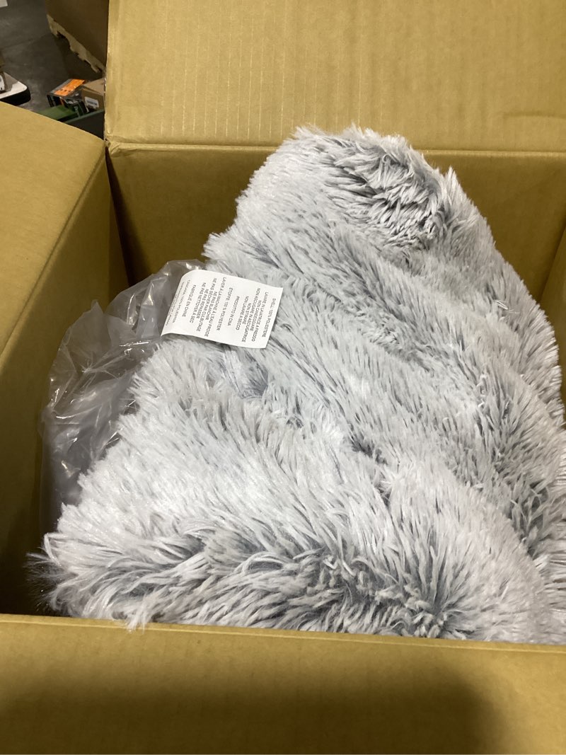 Condition photo showing As Is for EHEYCIGA Fluffy Dog Crate Bed for Large Dogs, Plush Faux Fur Pad, Calming Anti Anxiety  Bed for Crate, Washable Soft Warm Dog Mat with Non-Slip Bottom, Grey 41.3 x 27.5 Grey