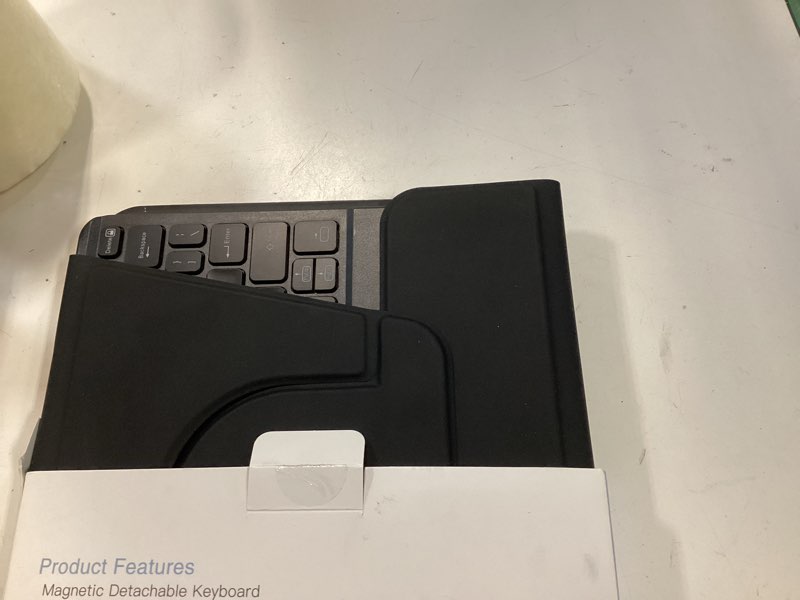 Condition photo showing Good Condition for harvopu for ipad 10th/11th generation a16 case with keyboard, 360 rotation detachable cover with pencil holder, multi-touch trackpad, 7 colors backlit keyboard for ipad (a16)/10th gen (black)
