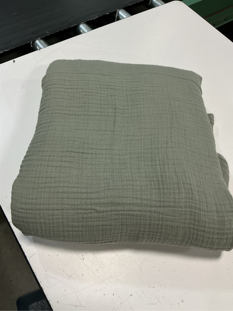 Condition photo showing Good Condition for quince organic ribbed cotton coverlet size queen