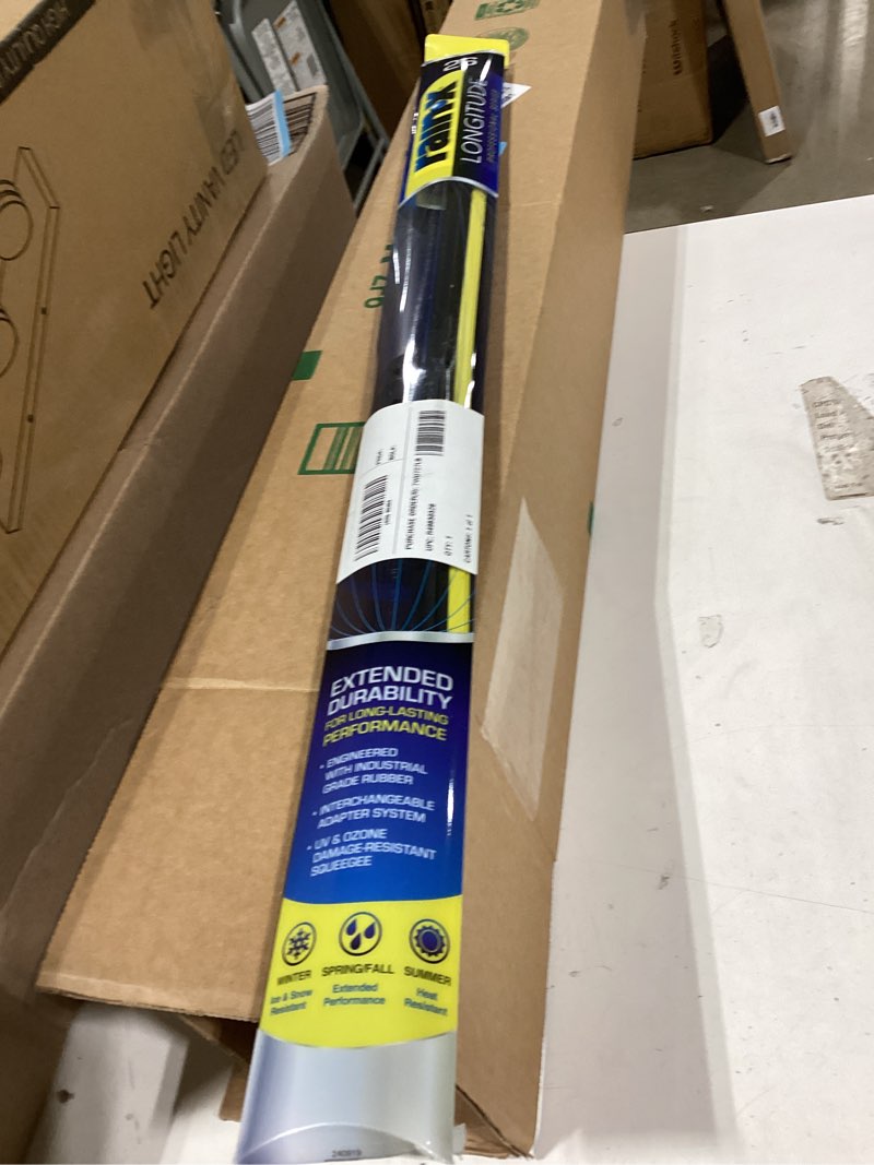 Condition photo showing New/Like New for rain-x longitude wiper blade 26"