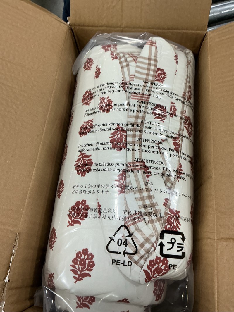 Condition photo showing New/Like New for amazon basics lightweight microfiber comforter sets, 2-pieces, off white, floral, twin/twin xl twin/twin xl ornamental red elegance