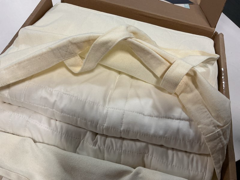 Condition photo showing Good Condition for Baloo Weighted Blanket for Adults 20 lb (Pebble White, 60"x80") | Cool & 100% Cotton | Machine Washable & Dryer Safe | Glass Microbead Fill 20 lbs, 60x80 in Pebble White