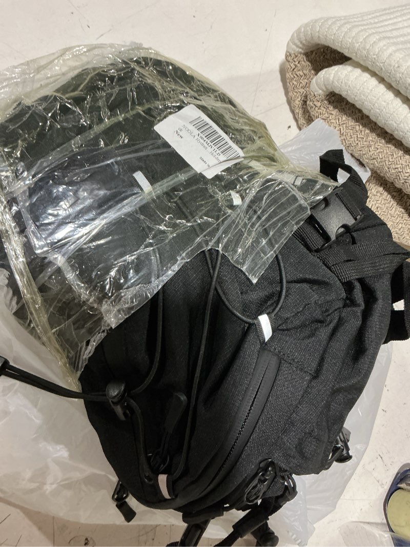 Condition photo showing Good Condition for noola hydration backpack with 3l water bladder - 22l water backpack for hiking, cycling, running, biking - lightweight hiking pack bag with rain cover, phone holder and trekking pole holders, black black 22 liters